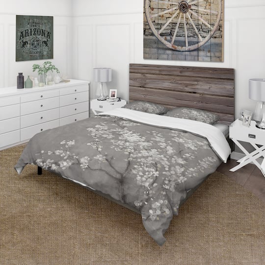 Designart 'White Cherry Blossoms II' Farmhouse Bedding Set